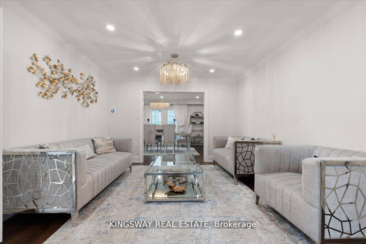 265 Wycliffe Avenue, Vaughan, ON L4L 3N7