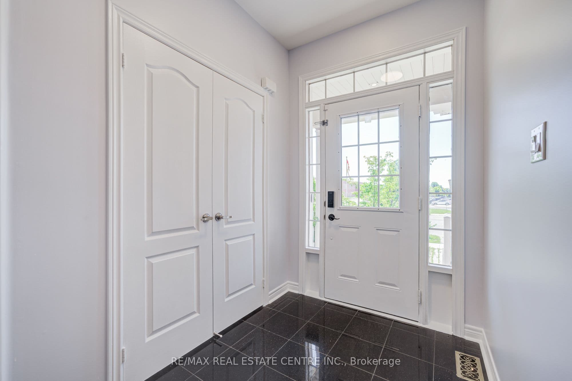 3275 Tacc Drive, Mississauga, ON L5M 0H4