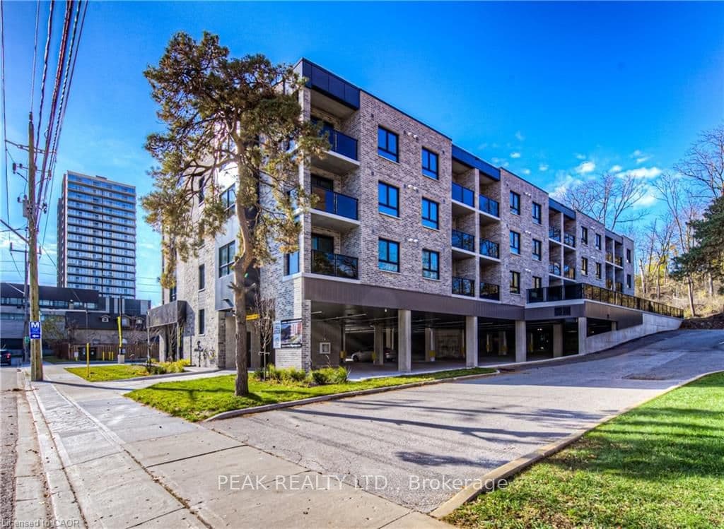 30 George Street S, Cambridge, ON N1S 2M8