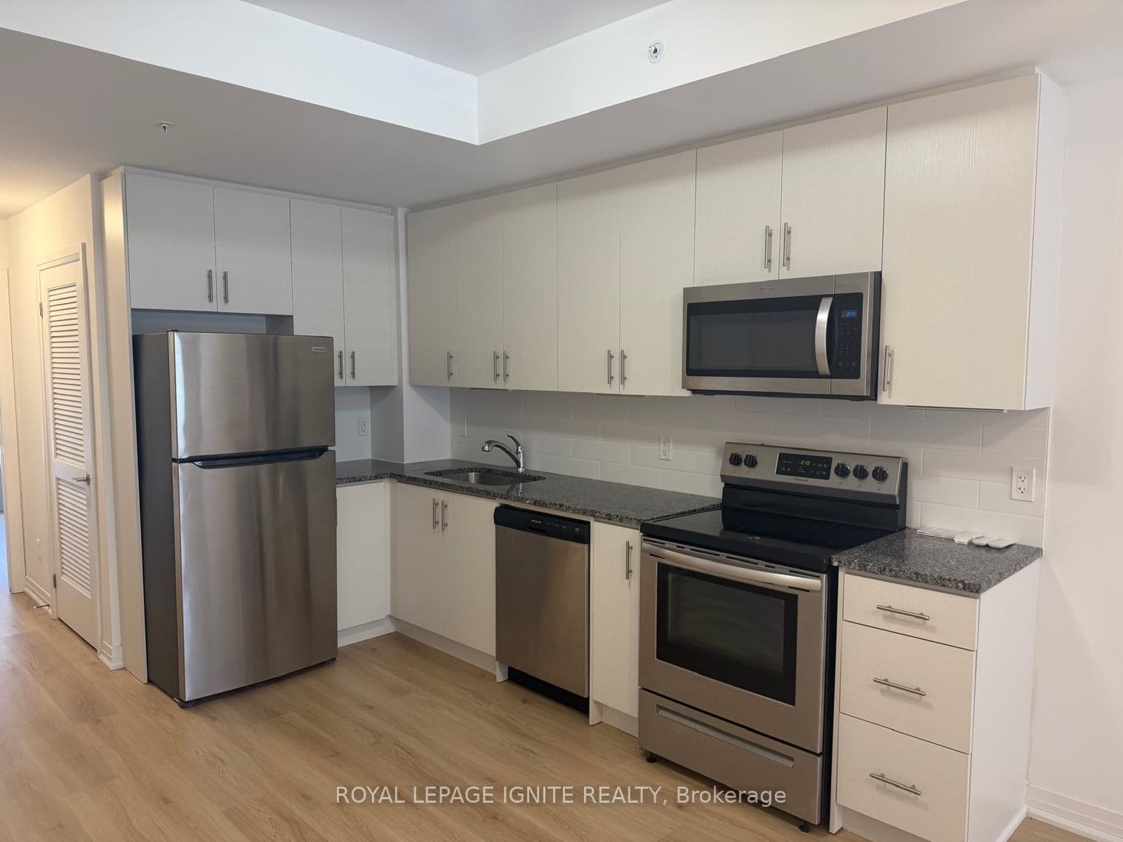 2635 William Jackson Drive 1013, Pickering, ON L1X 0L5