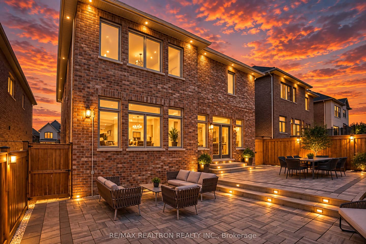 20 Tesla Crescent, East Gwillimbury, ON L9N 0T3