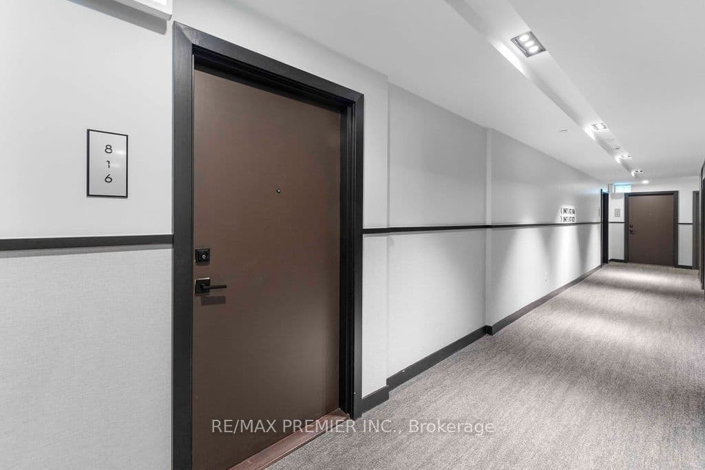 10 Abeja Street 816, Vaughan, ON L4K 0R4