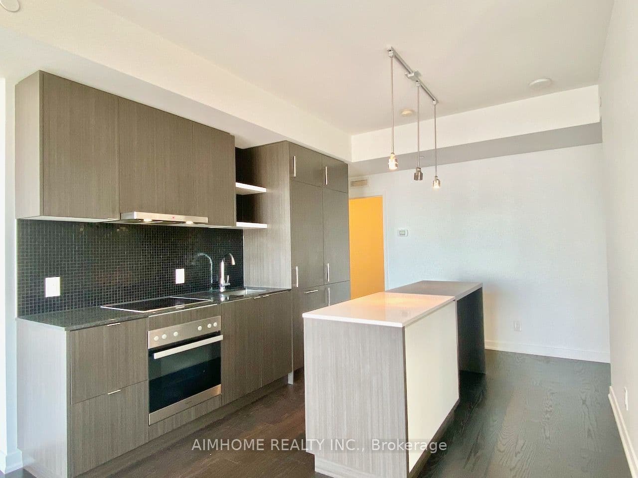 100 Harbour Street 6705, Toronto, ON M5J 0B5
