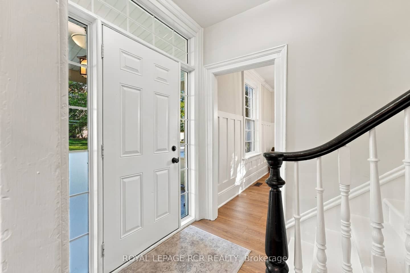 35 Metcalfe Street, Aurora, ON L4G 1E5