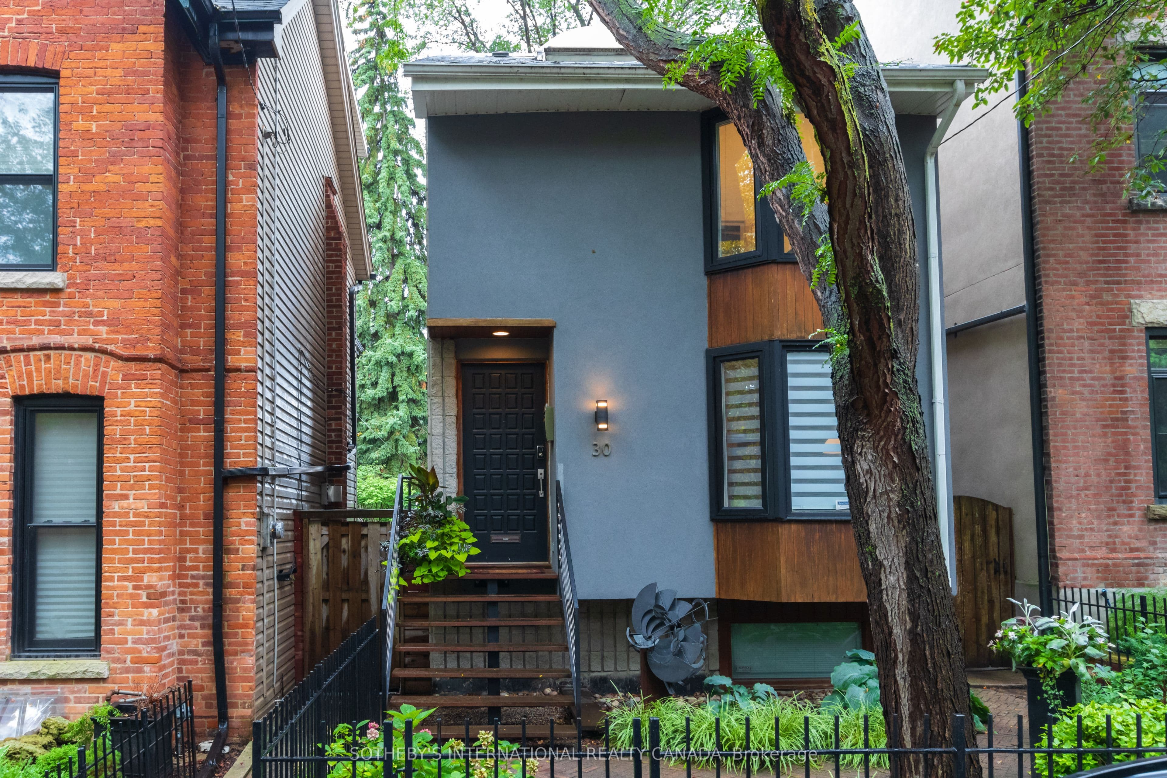 30 Sword Street, Toronto, ON M5A 3N2