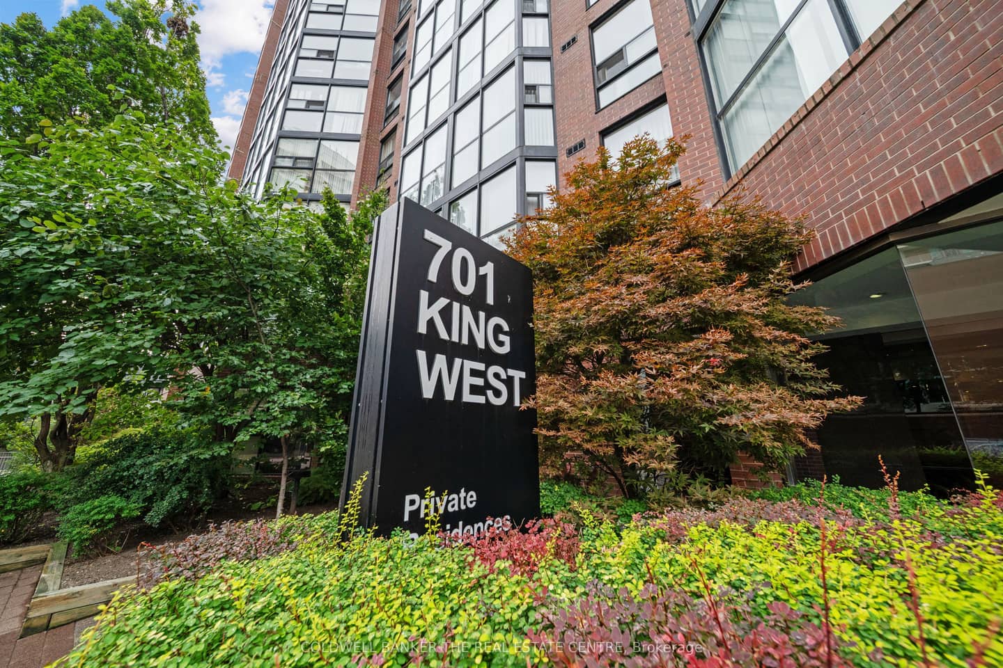 701 King Street W 1007, Toronto, ON M5V 2W7