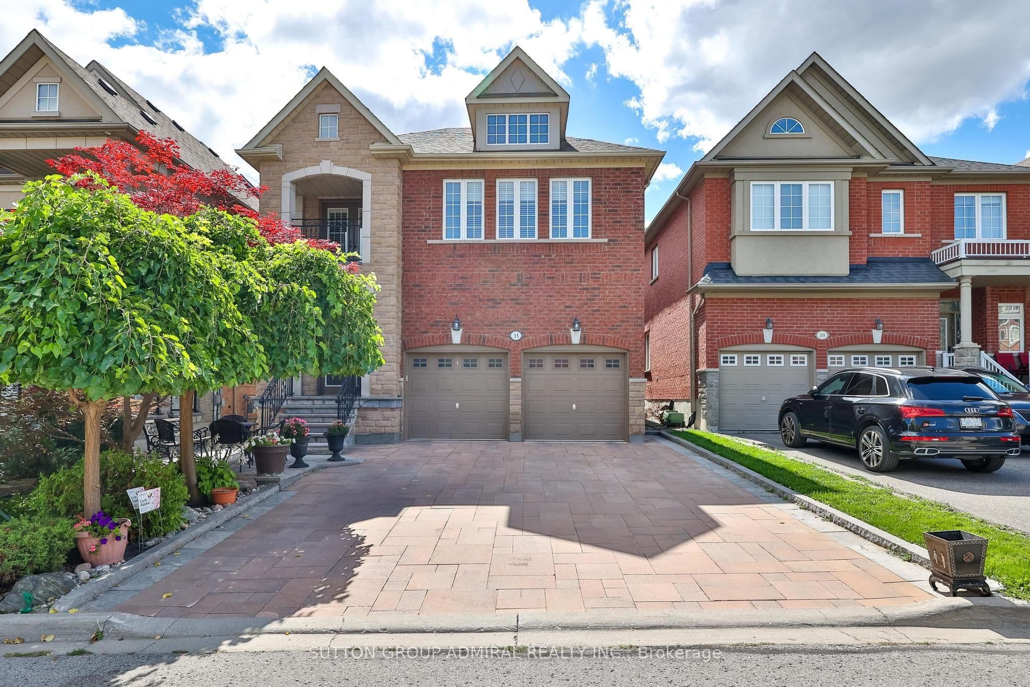 35 Strauss Road, Vaughan, ON L4J 8Z6