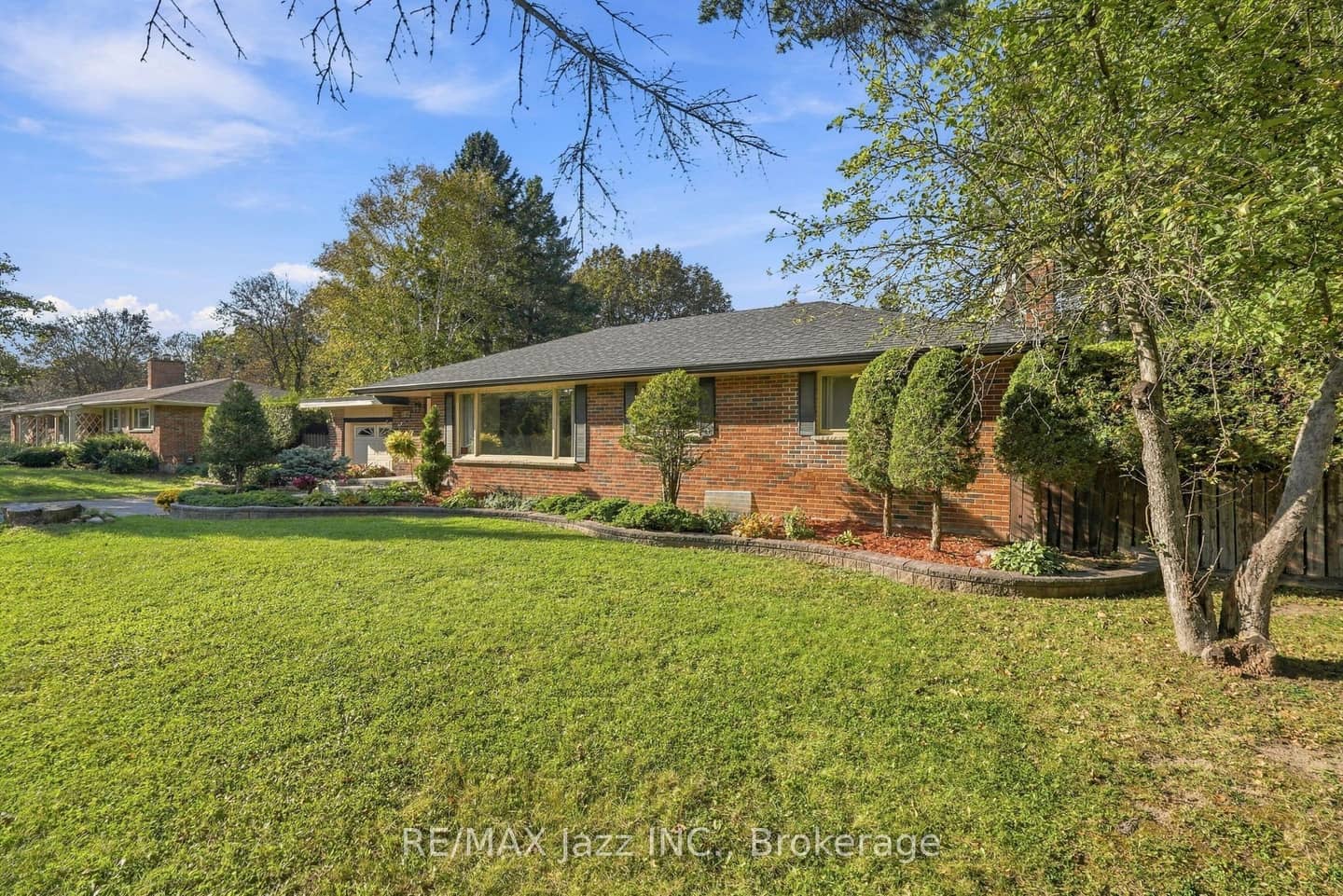 346 Conlin Road E, Oshawa, ON L1H 7K5