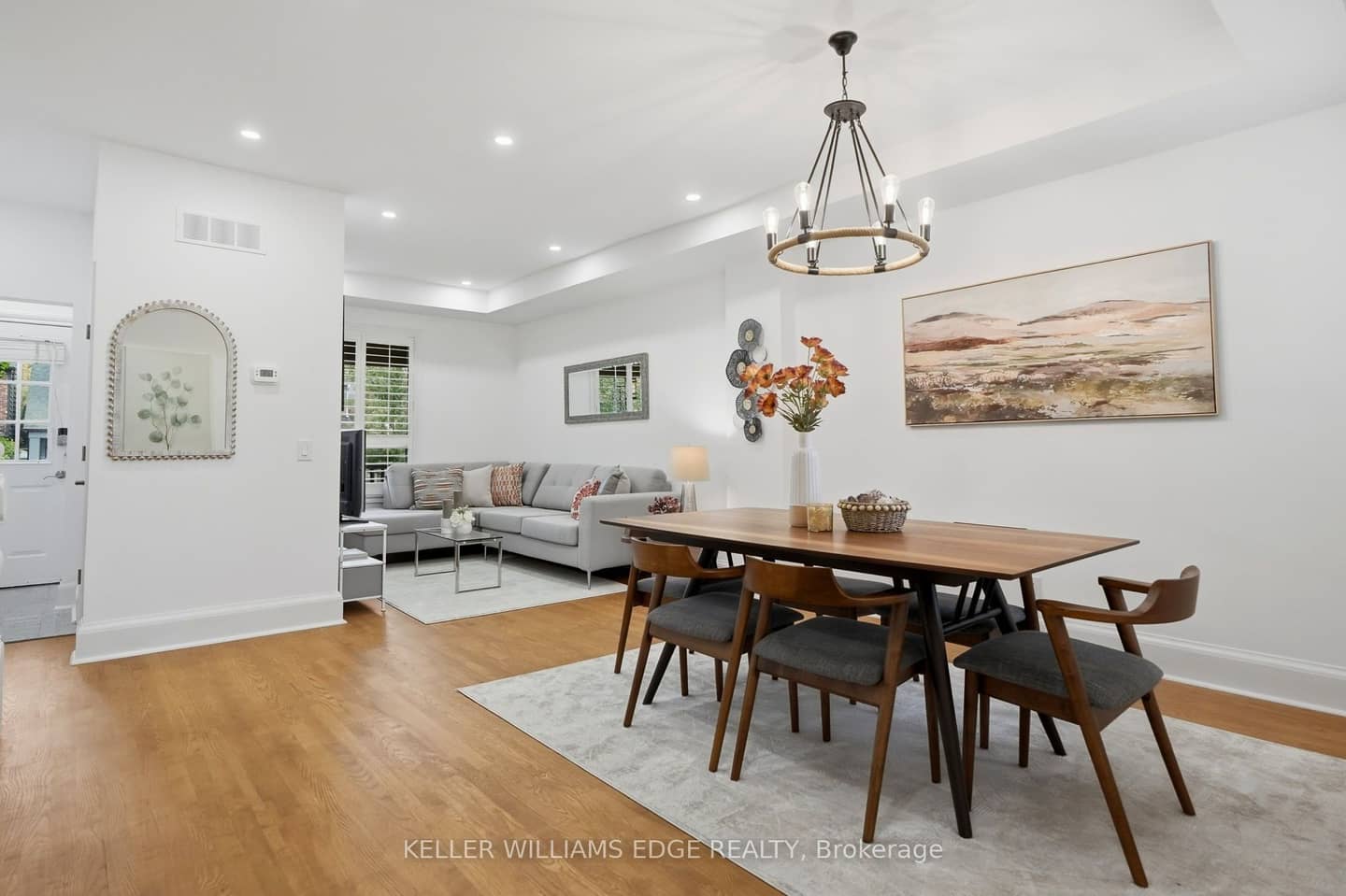 28 Conway Avenue, Toronto, ON M6E 1H2