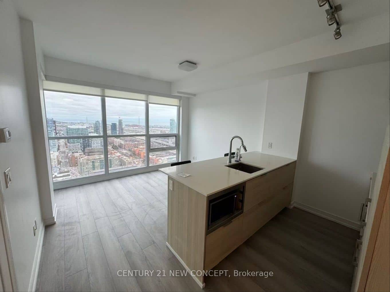 88 Scott Street 4105, Toronto, ON M5E 0A9