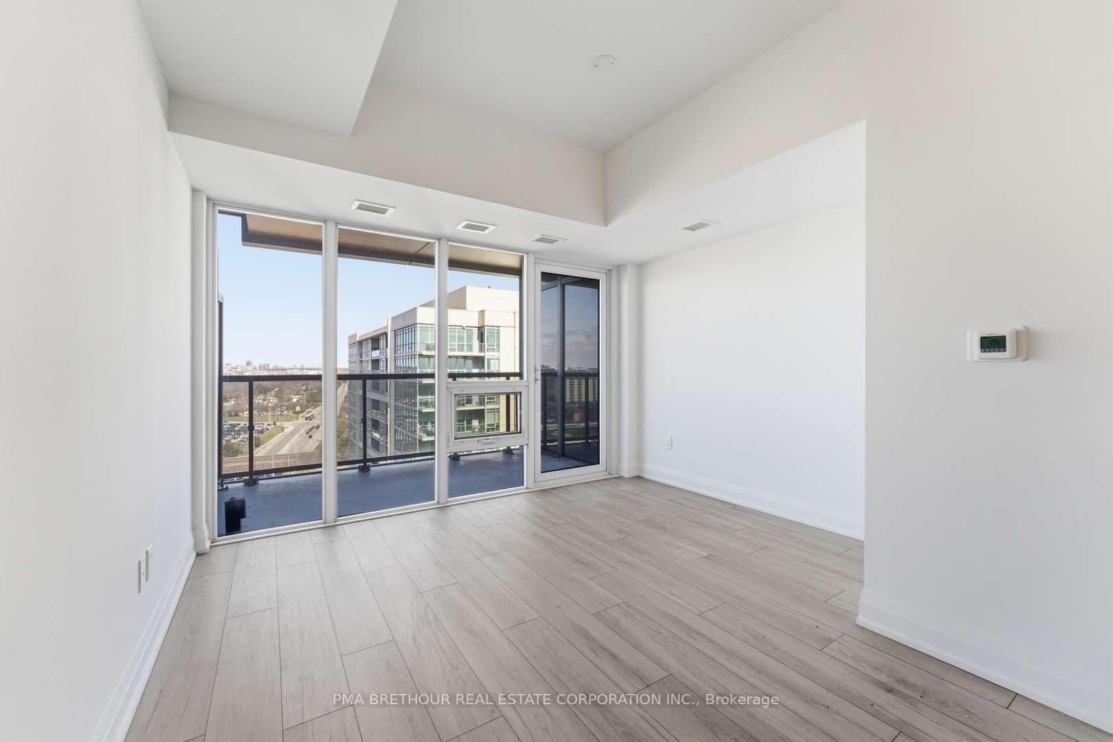1035 Southdown Road 1812, Mississauga, ON L5J 0A2