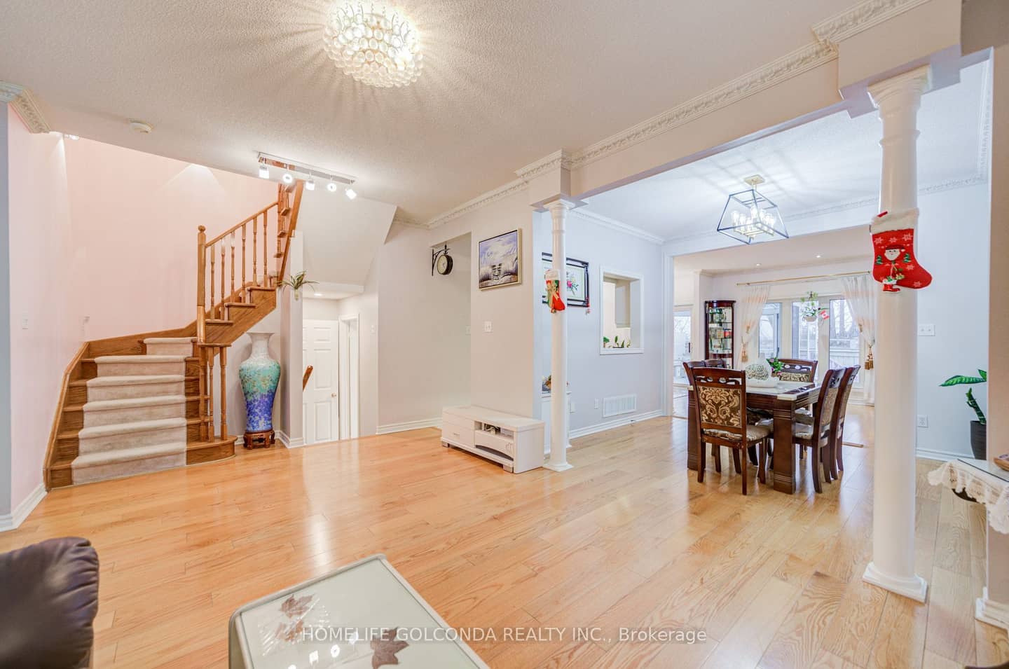 25 Eastpine Drive, Markham, ON L3R 4Z2