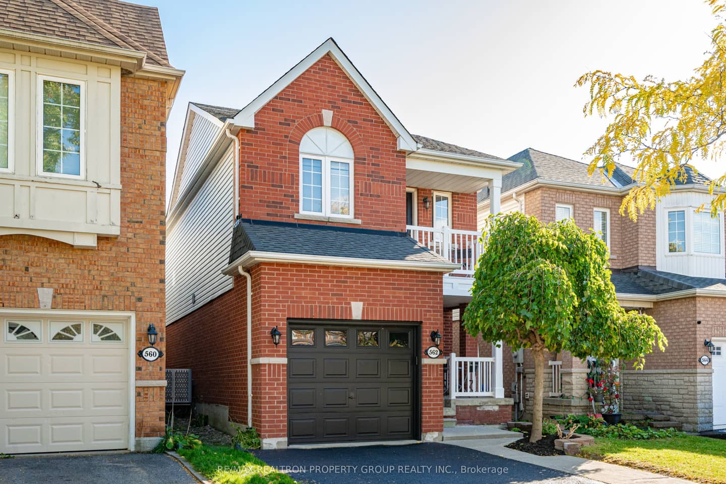 562 Pelletier Court, Newmarket, ON L3X 2N7