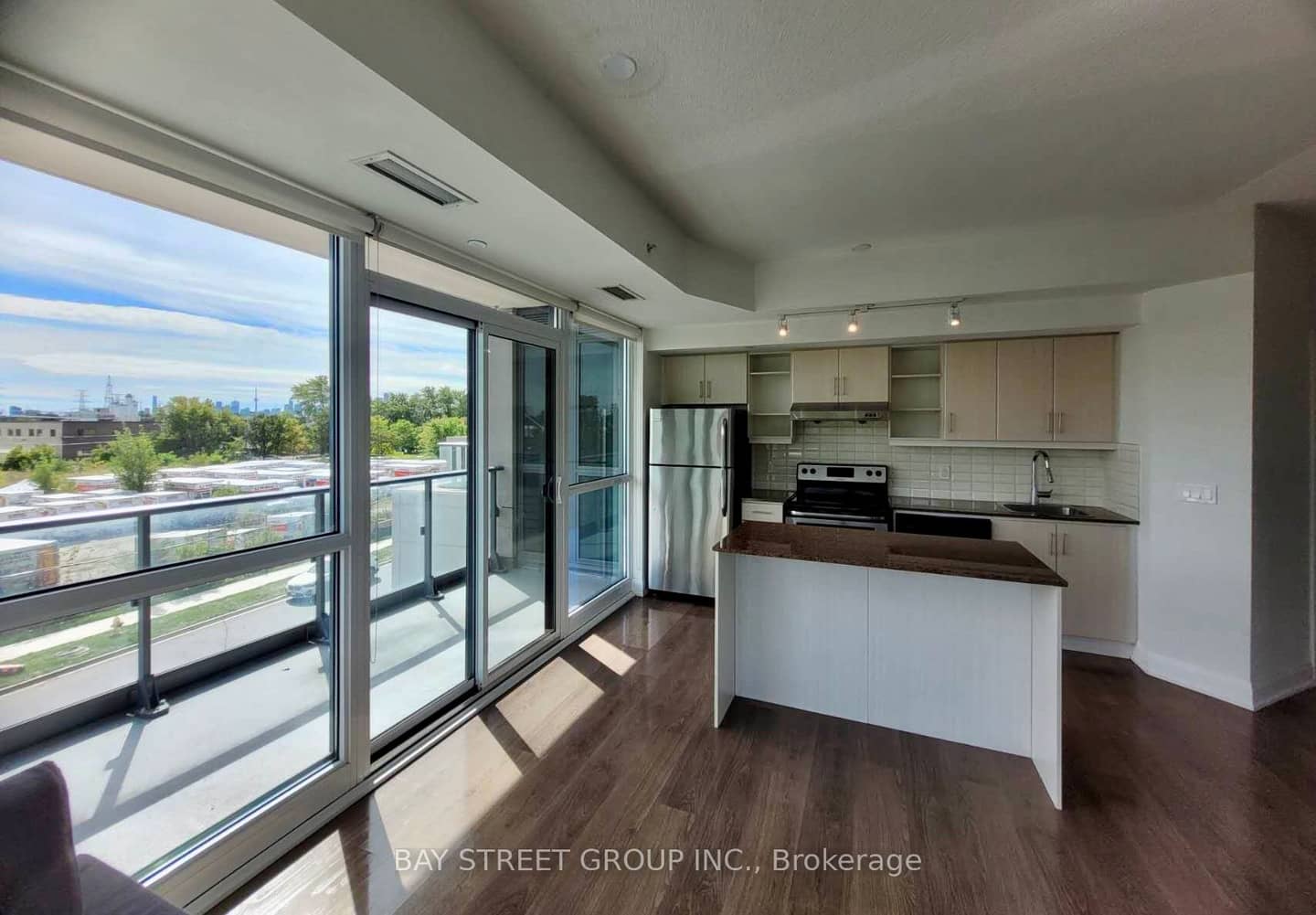 160 Vanderhoof Avenue 205, Toronto, ON M4G 0B7