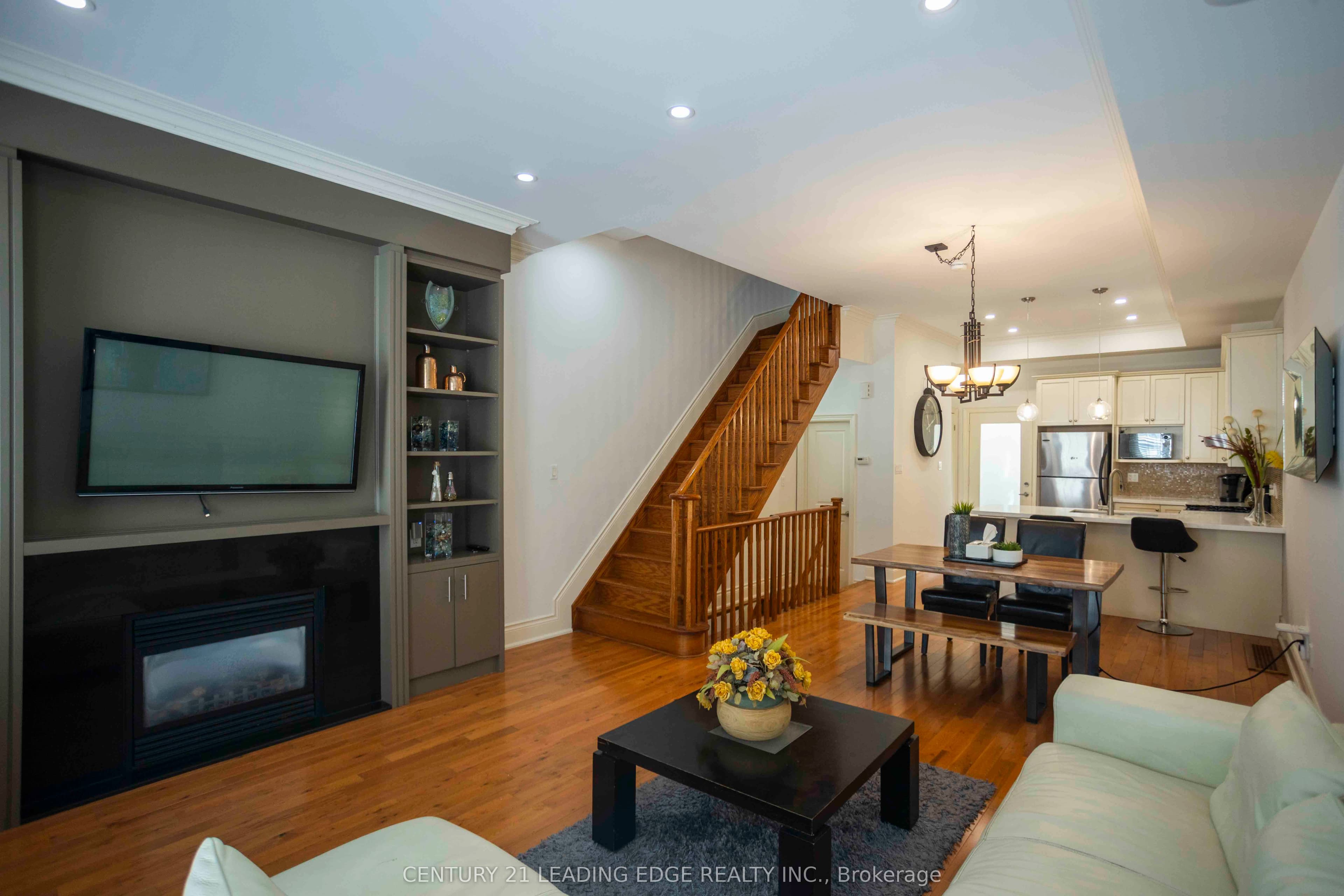 206A Merton Street, Toronto, ON M4S 1A1