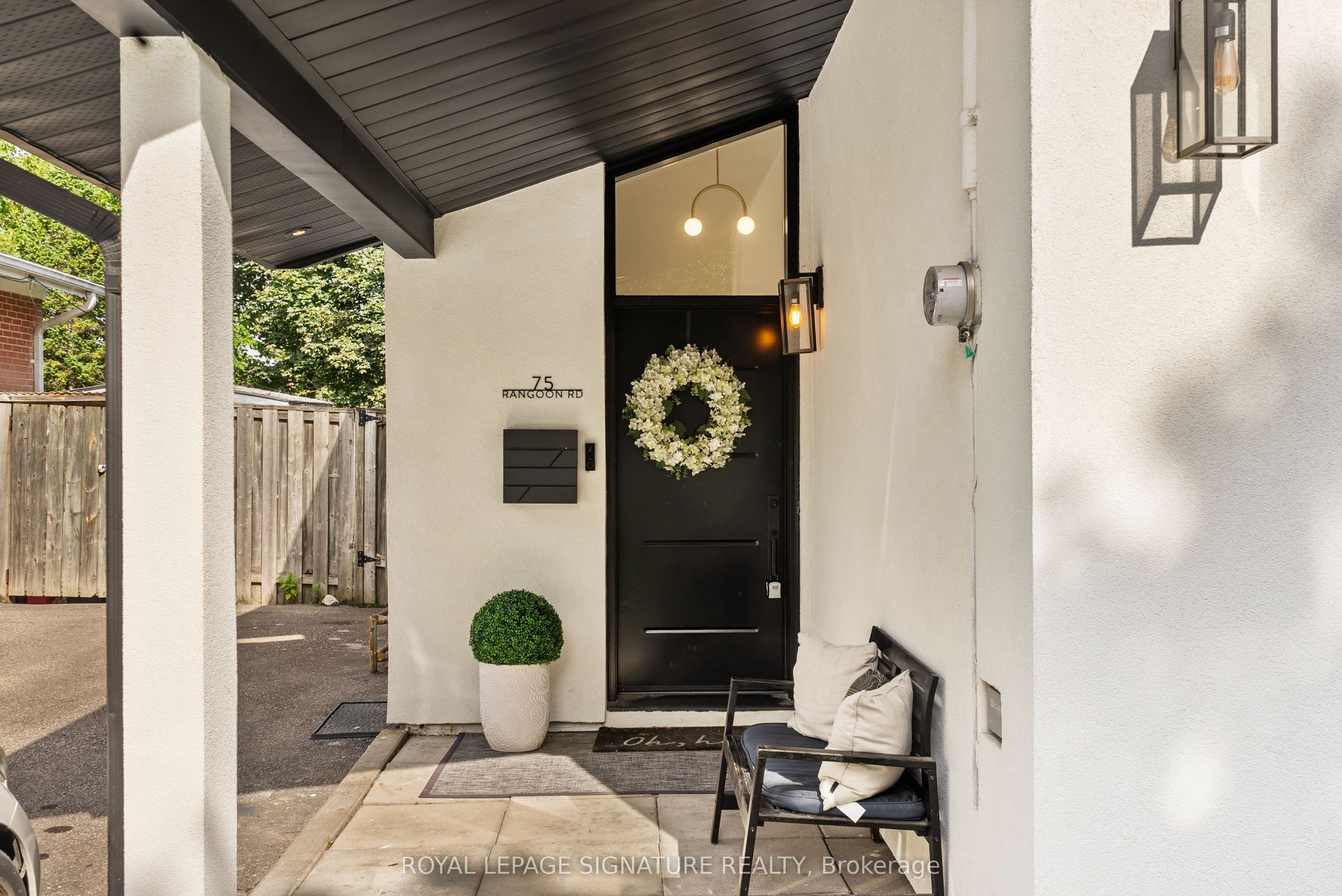 75 Rangoon Road, Toronto, ON M9C 4N8