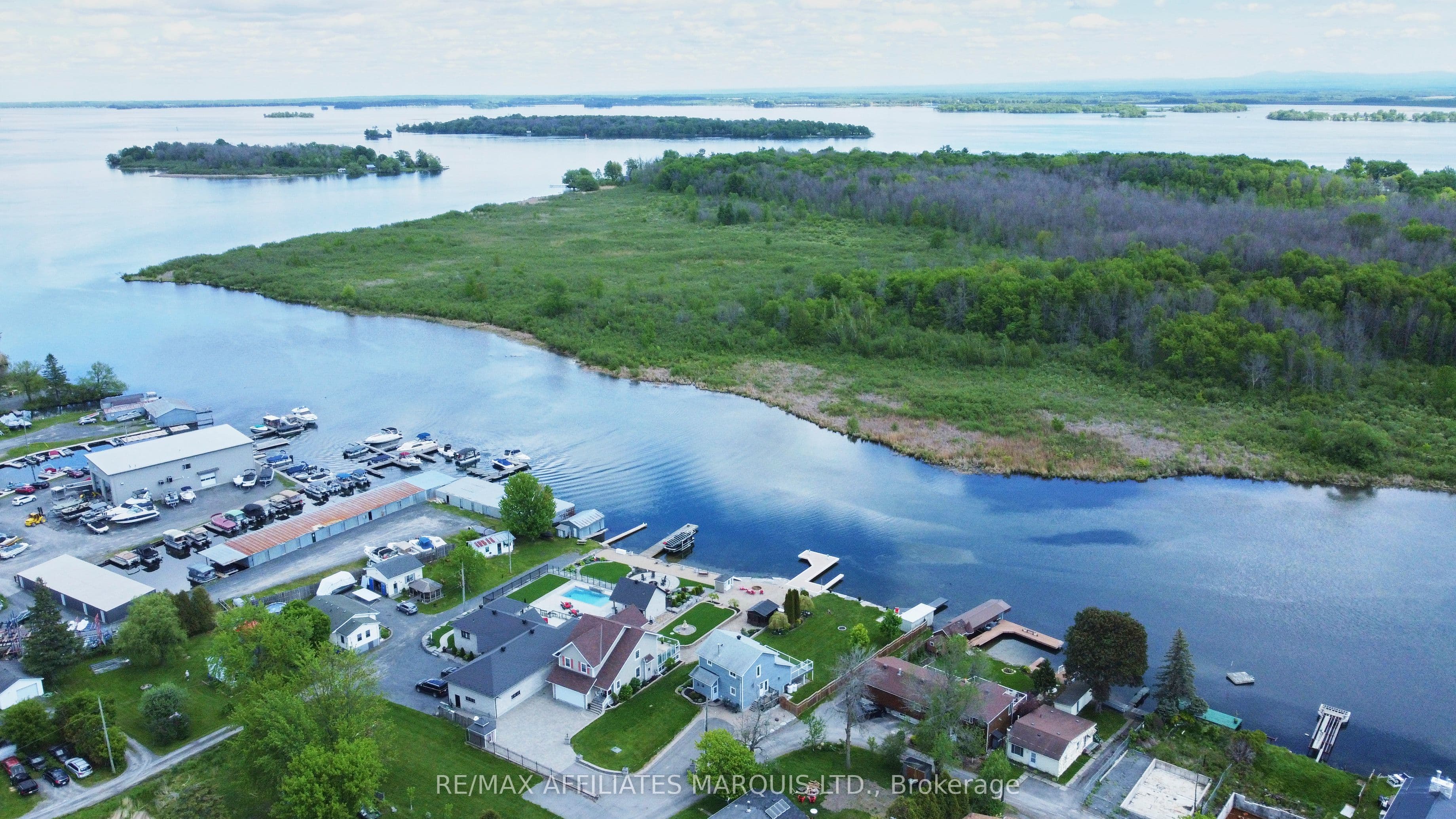 19414 Malibu Lane, South Glengarry, ON K0C 2E0