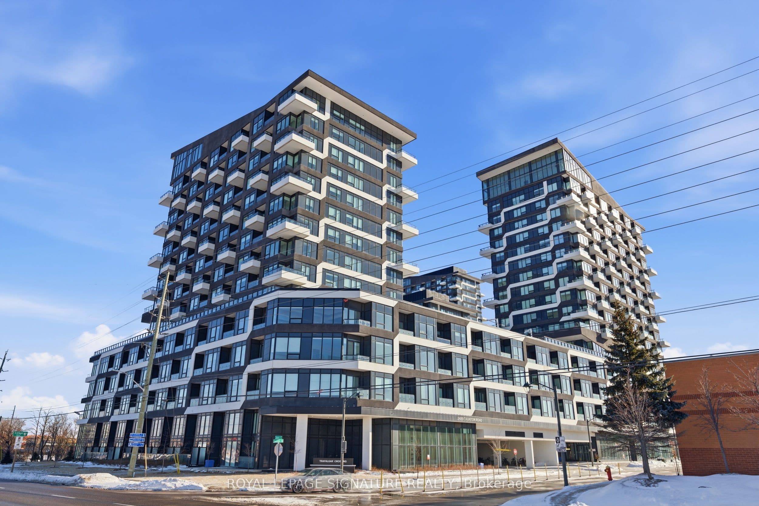 2489 Taunton Road 713, Oakville, ON L6H 3R9