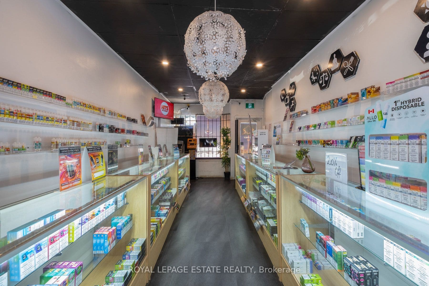 1562 Queen Street E, Toronto, ON M4L 1E9
