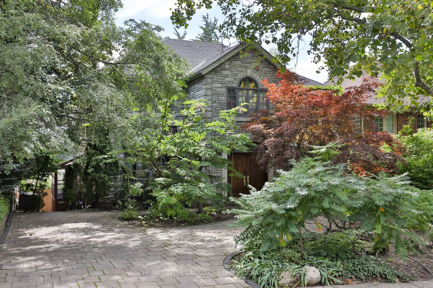 17 Wembley Road, Toronto, ON M6C 2E8