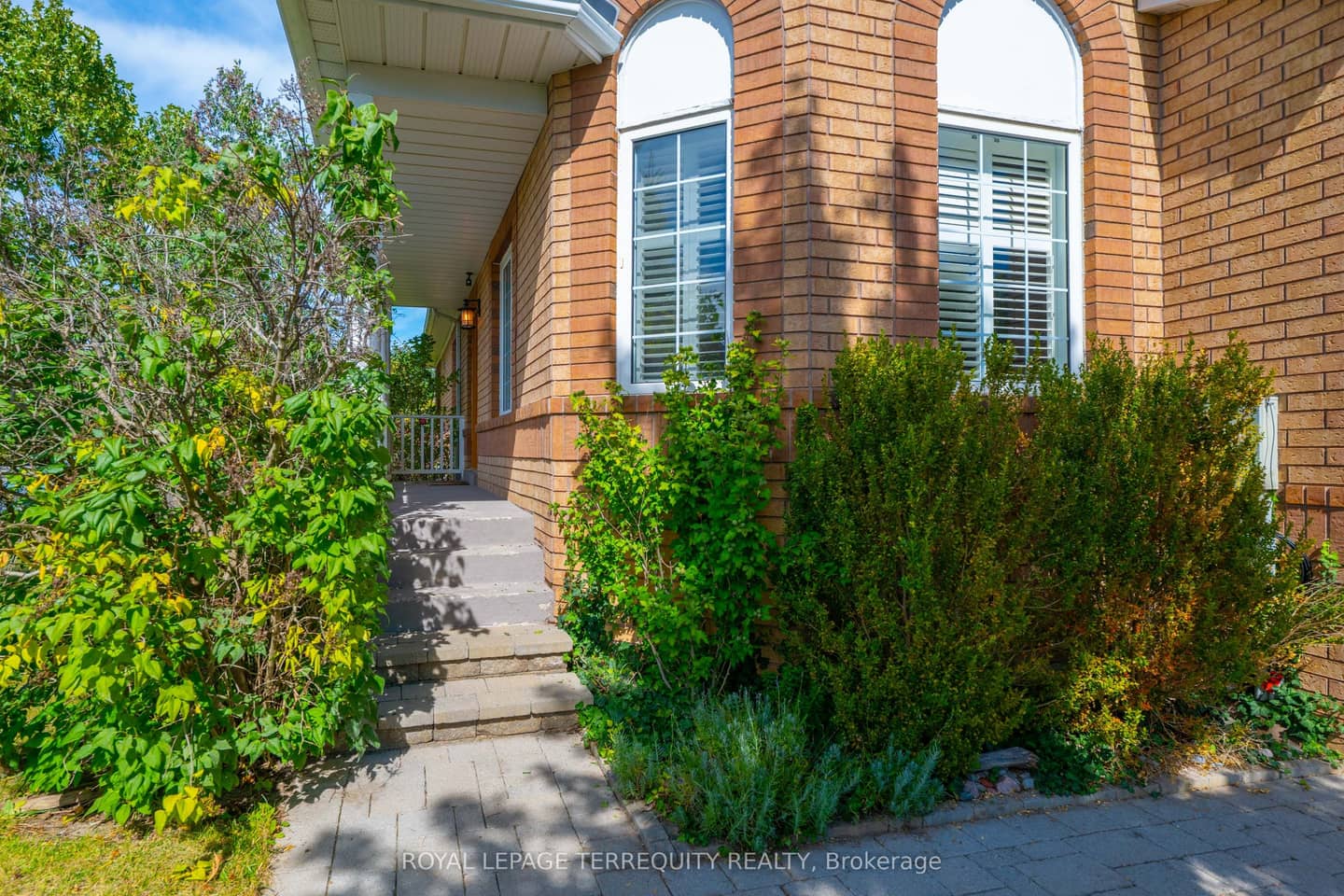 44 Iberville Road, Whitby, ON L1M 1H7