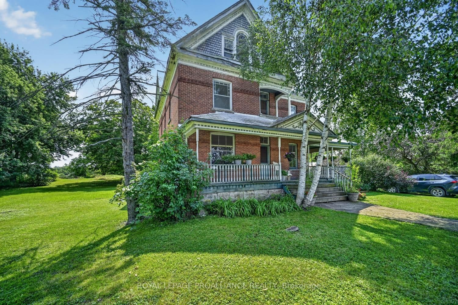 74 Rockfield Road, Leeds and the Thousand Islands, ON K0E 1R0