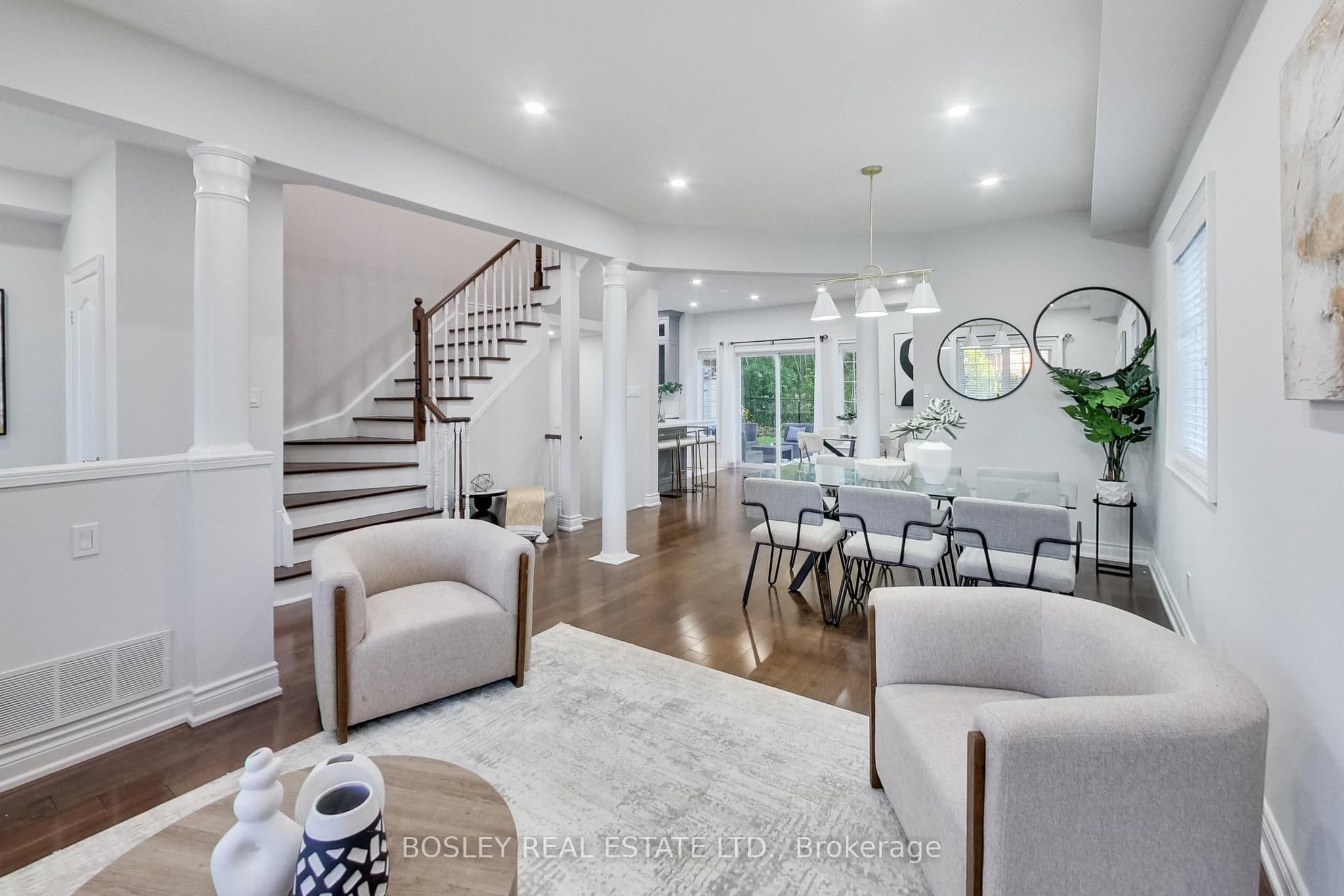 20 Trish Drive, Richmond Hill, ON L4E 5C5