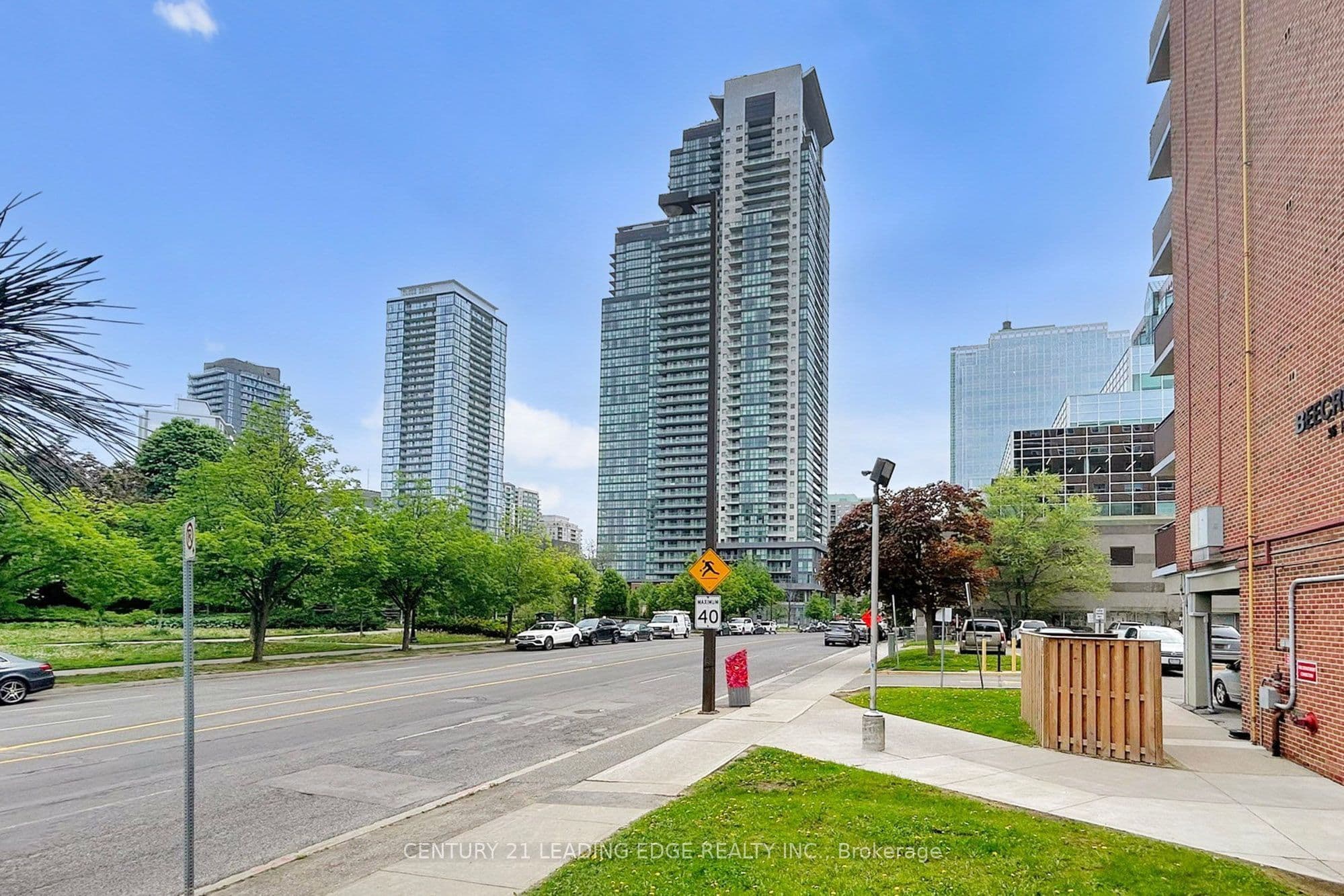 5162 Yonge Street 102, Toronto, ON M2N 0E9