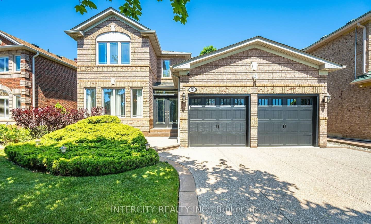 724 Peter Robertson Boulevard, Brampton, ON L6R 1S9