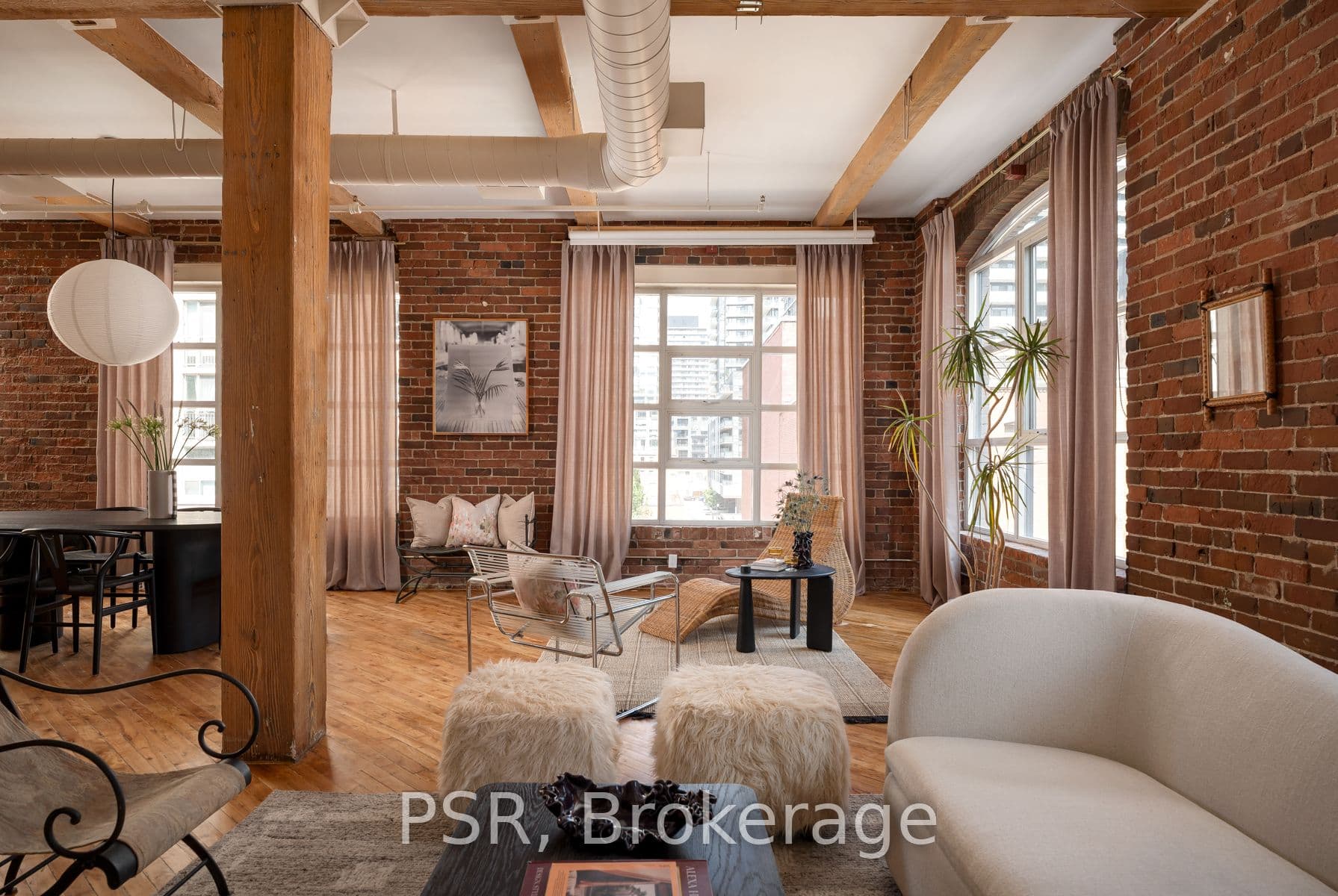 90 Sherbourne Street 407, Toronto, ON M5A 2R1