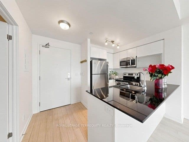 150 East Liberty Street 1418, Toronto, ON M6K 3R5
