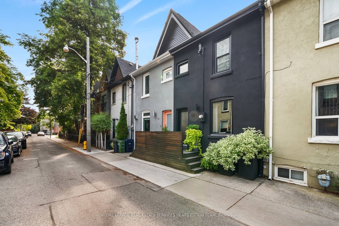 19 Wascana Avenue, Toronto, ON M5A 1V6