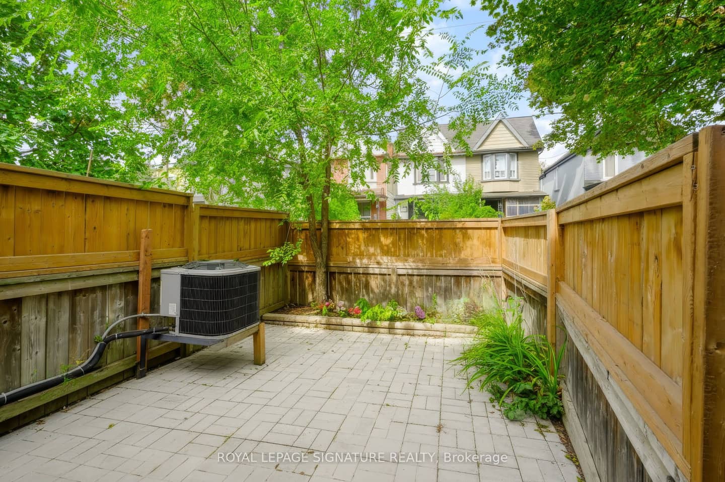 23 Myrtle Avenue, Toronto, ON M4M 2A3