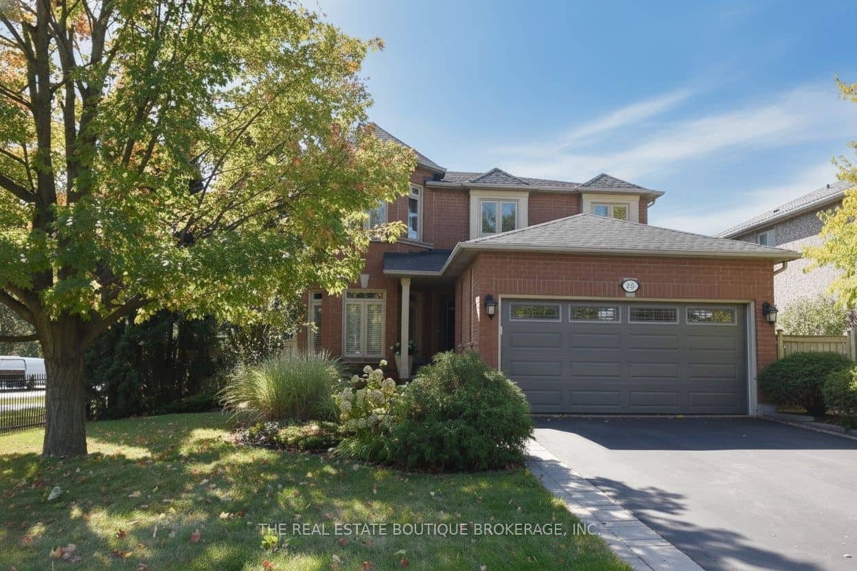 470 Amanda Crescent, Burlington, ON L7L 6H5
