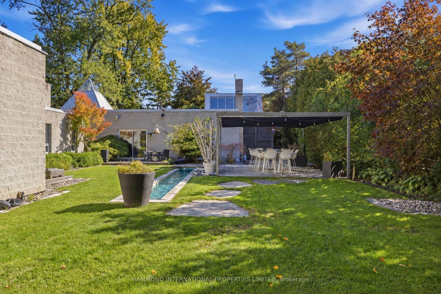 92 Westwood Lane, Richmond Hill, ON L4C 6Y2