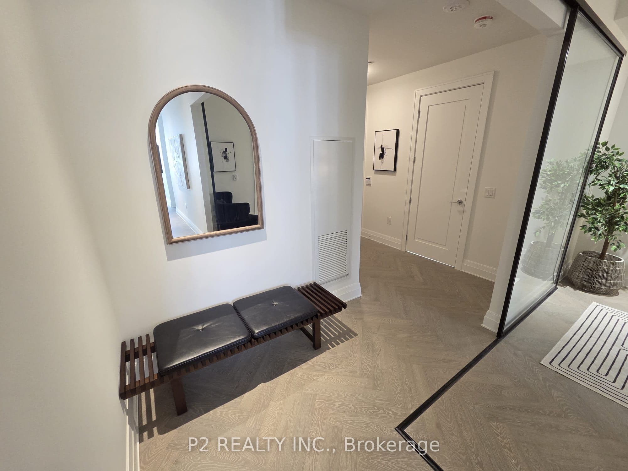 2 Forest Hill Road 411, Toronto, ON M4V 2L3