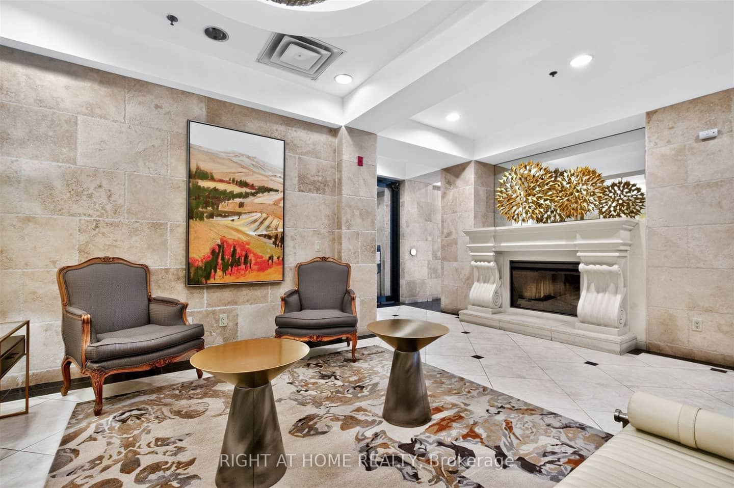 650 Mount Pleasant Road 504, Toronto, ON M4S 2N5