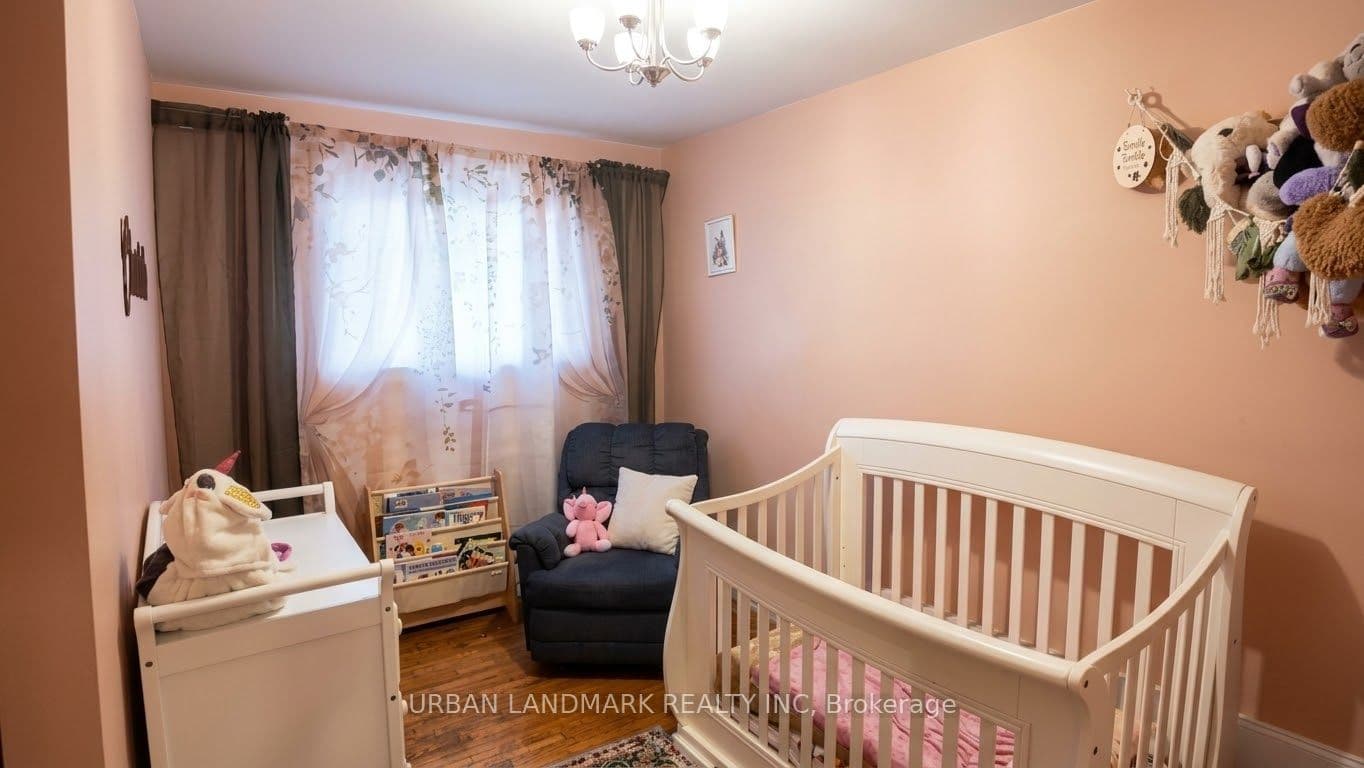 329 Durham Court, Oshawa, ON L1J 1W8