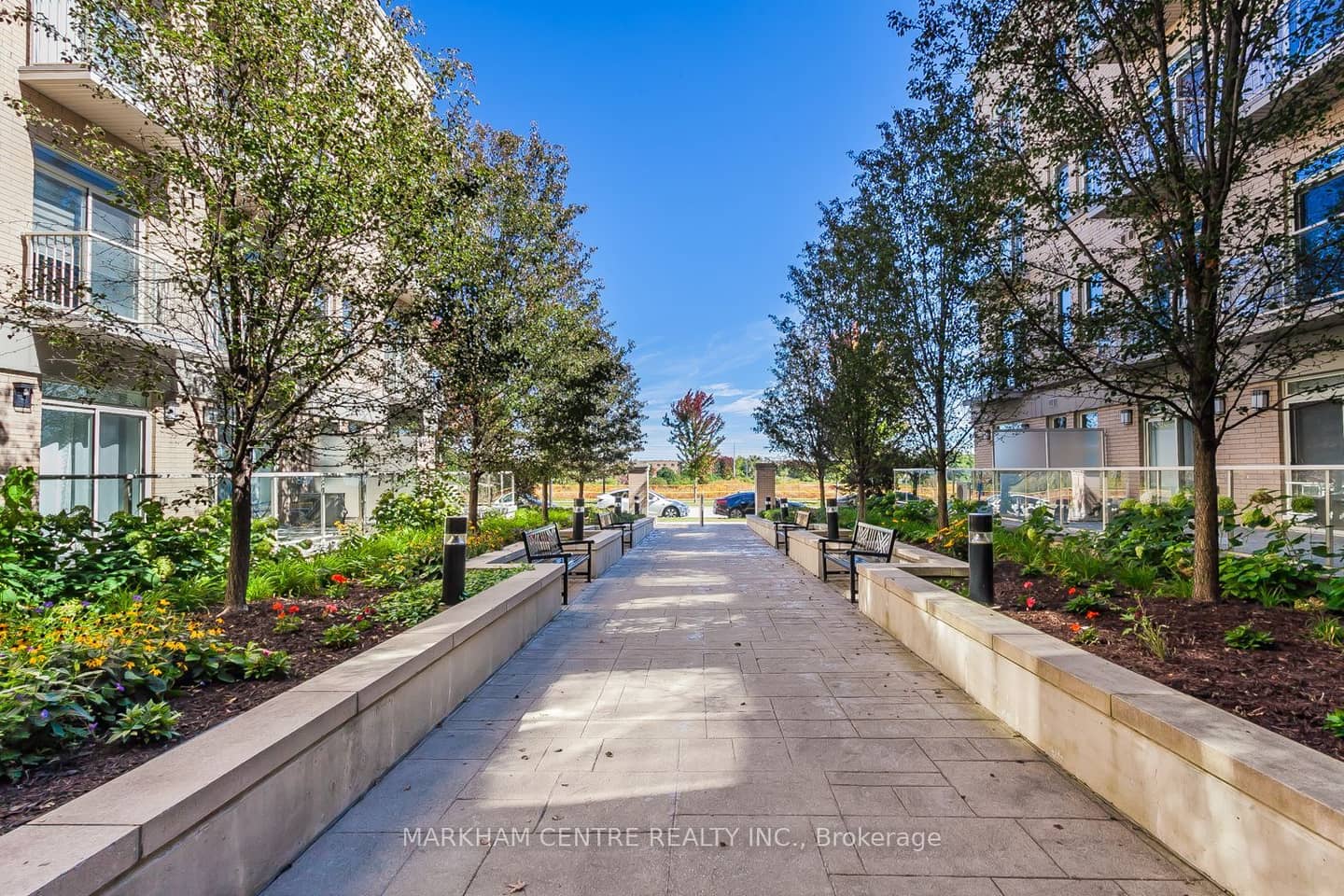 28 Prince Regent Street Ph42, Markham, ON L6C 0V5