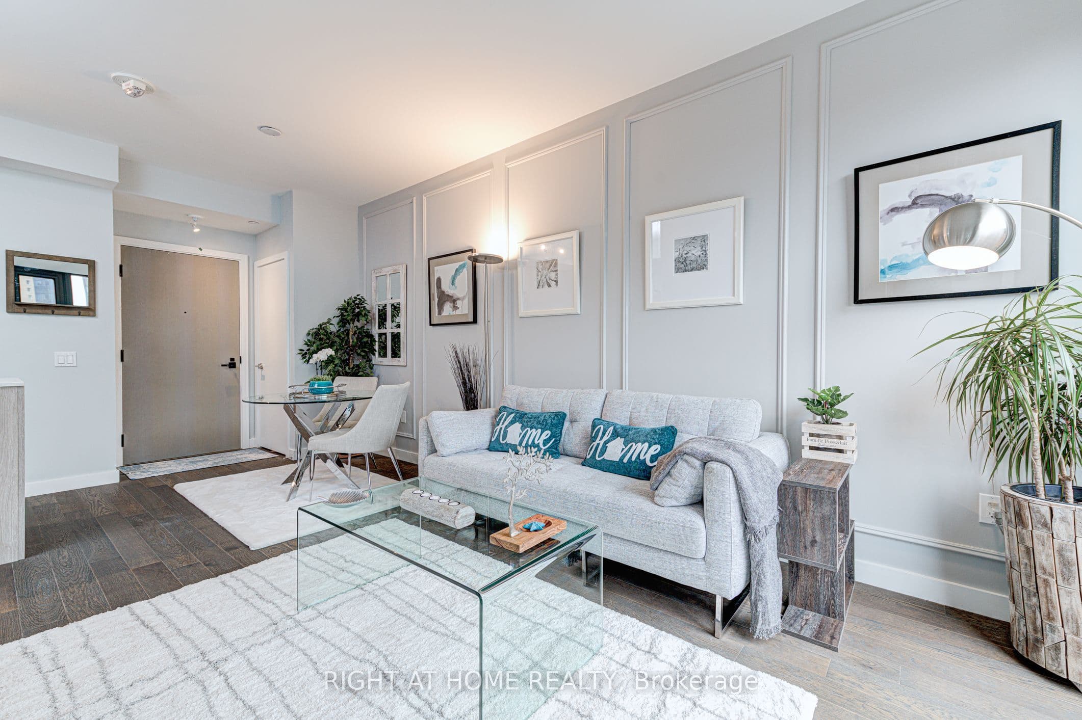 2A Church Street 411, Toronto, ON M5E 1Z4