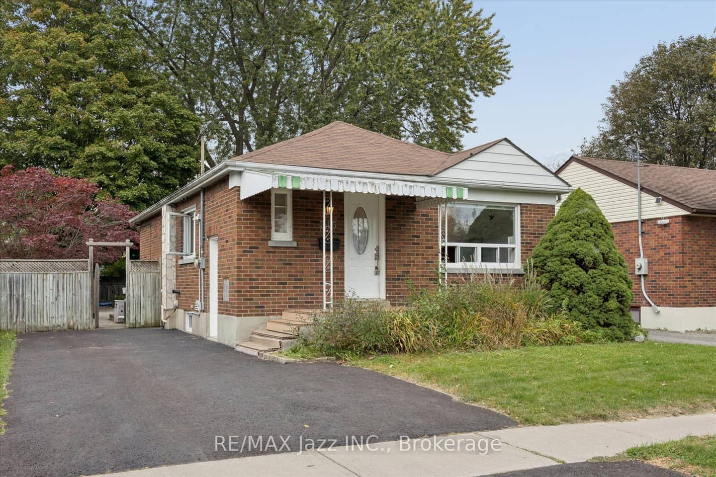315 Cadillac Avenue S, Oshawa, ON L1H 5Z9