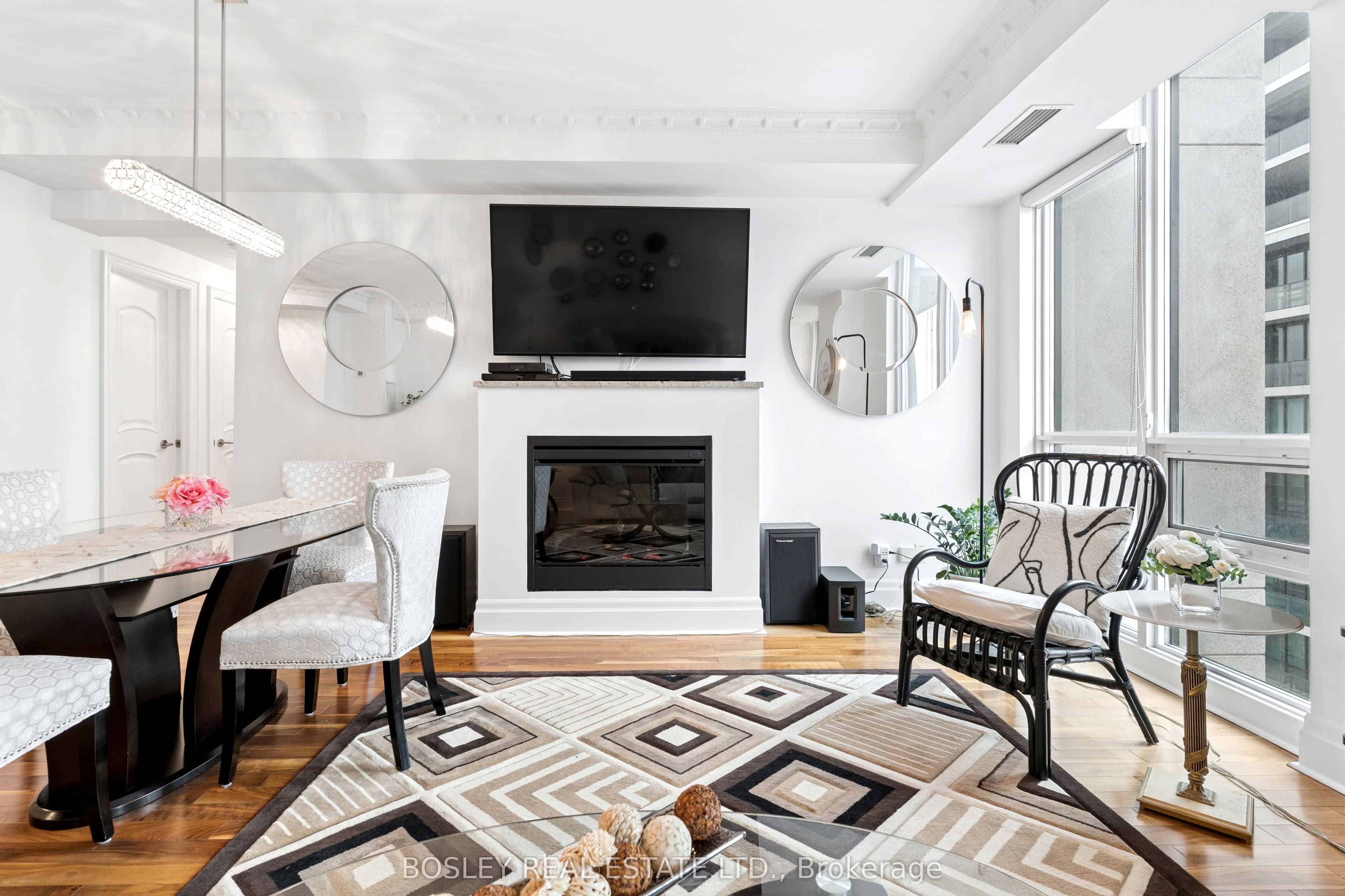16 Harbour Street 4501, Toronto, ON M5J 2Z7