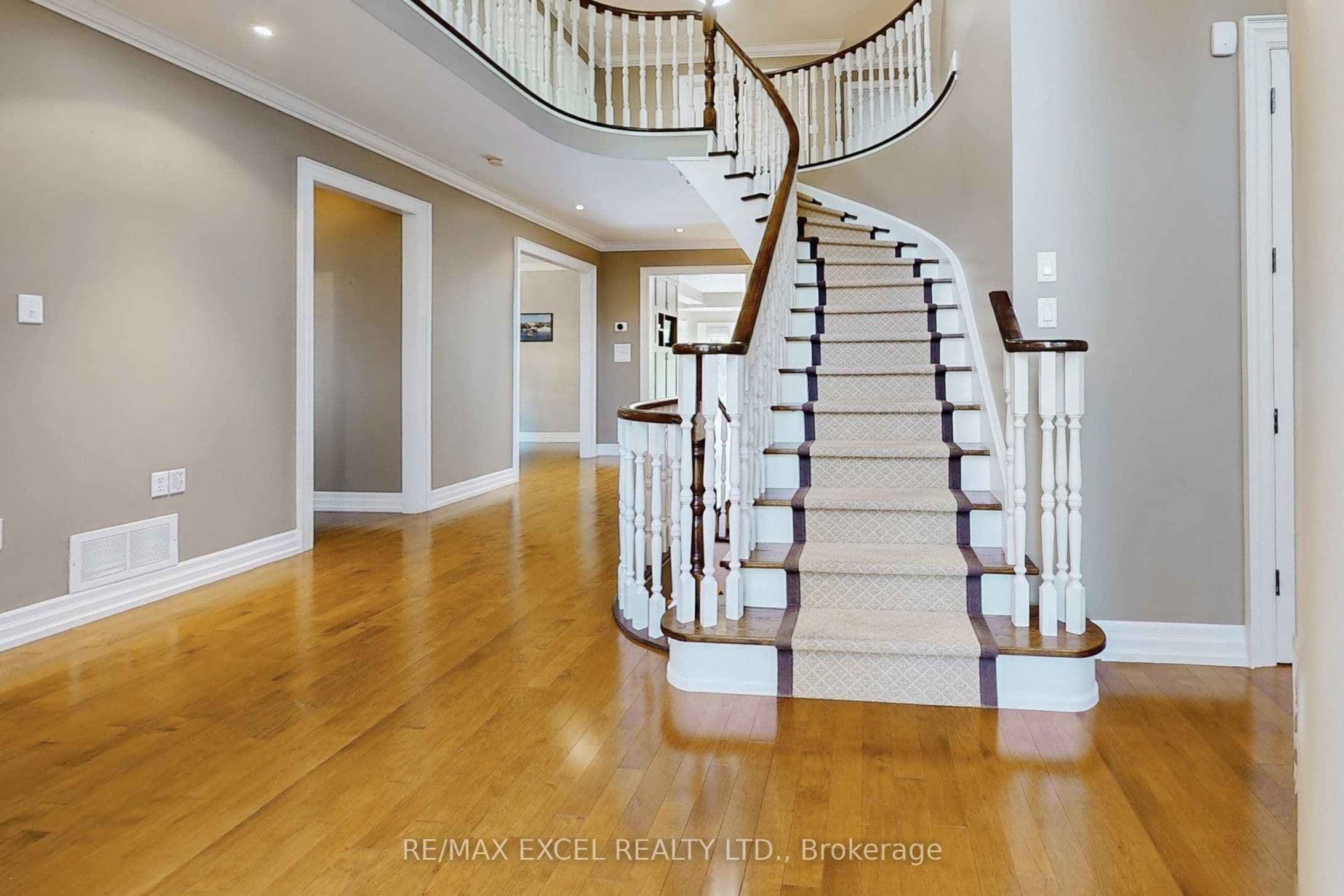 5368 Vail Court, Mississauga, ON L5M 6G9