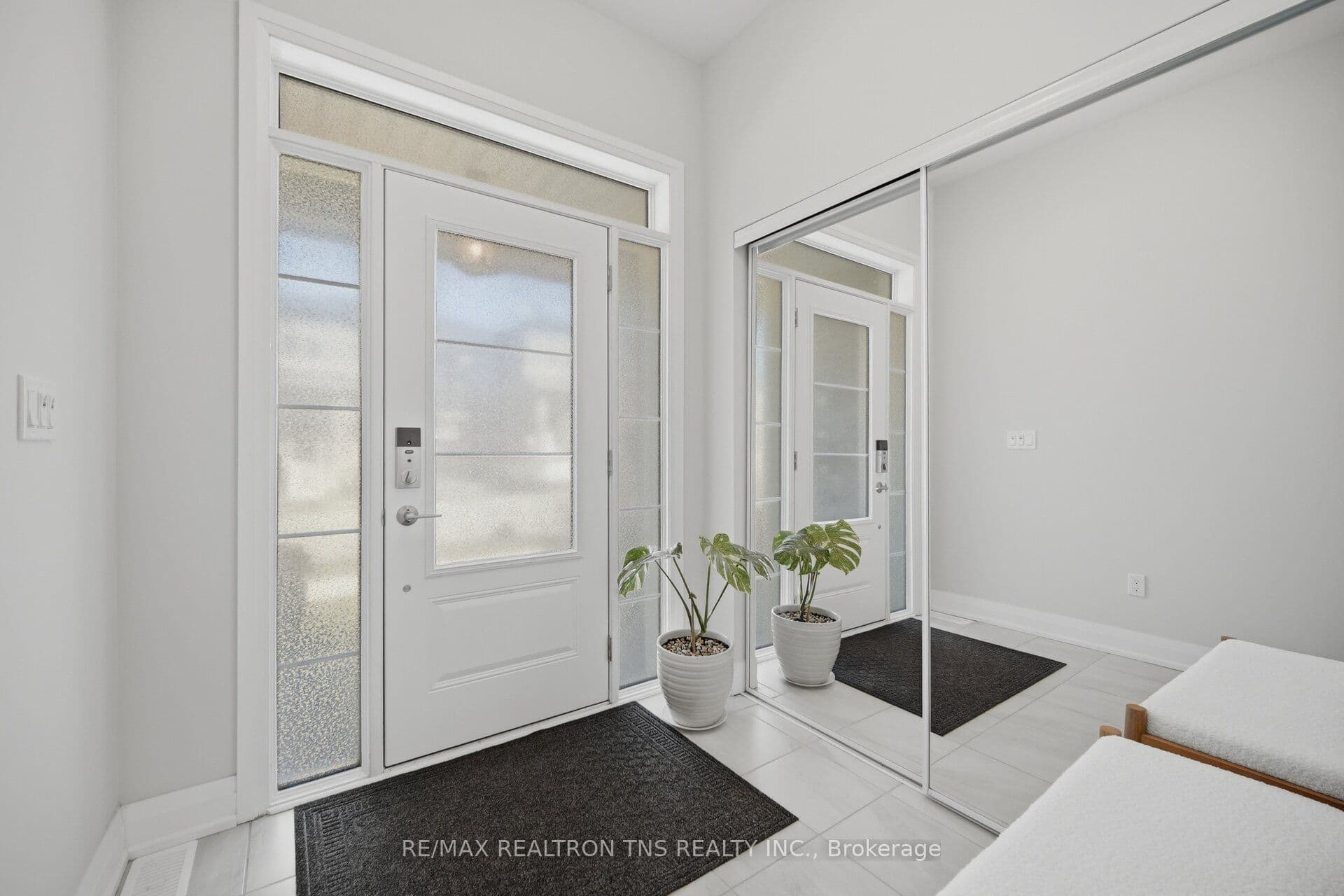 957 Cormorant Path, Pickering, ON L1X 0P5