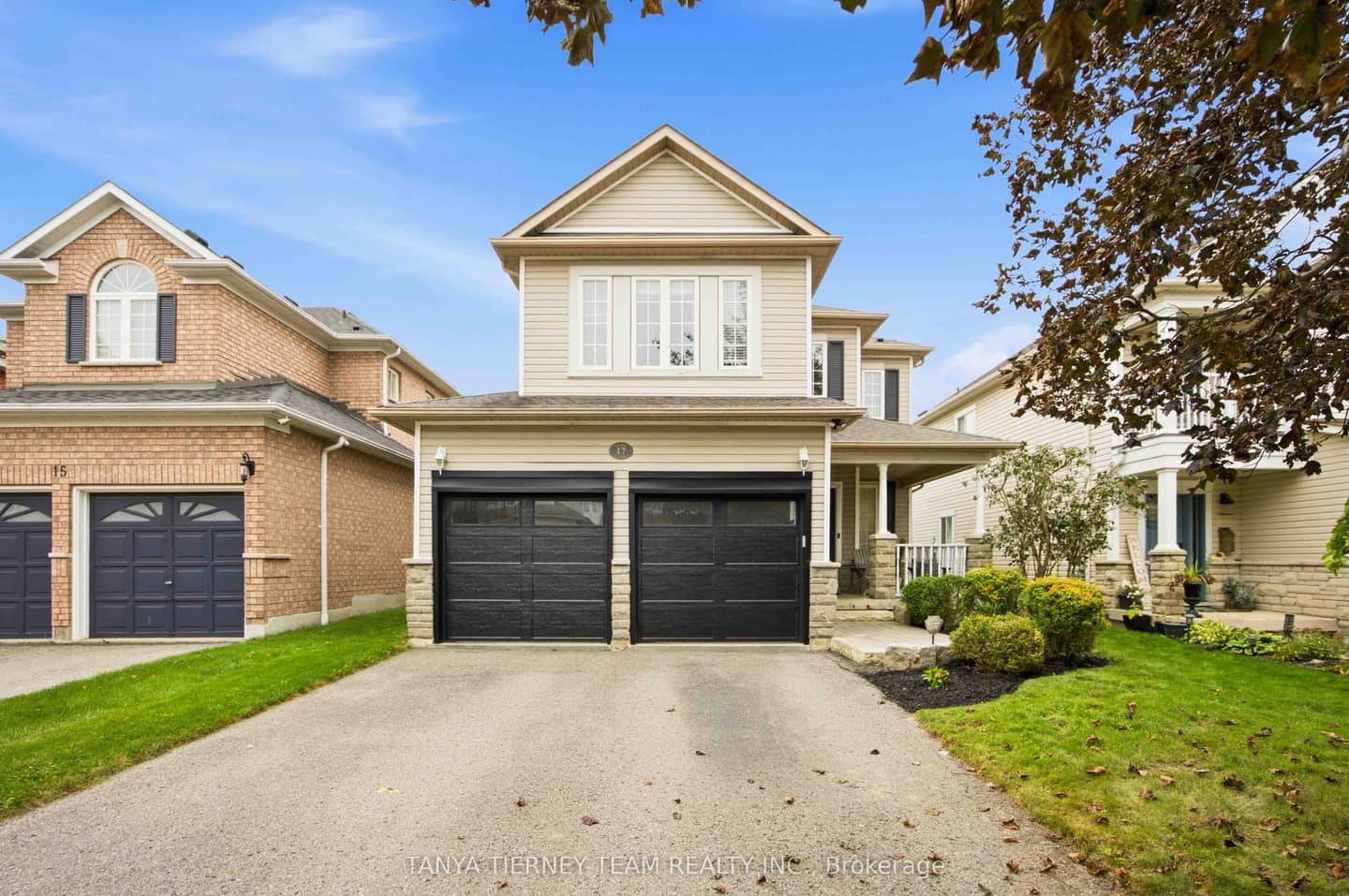 17 Cody Avenue, Whitby, ON L1M 1K8
