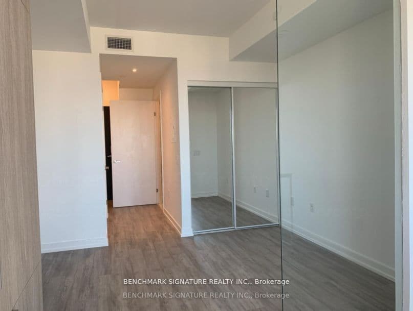 77 Shuter Street 2309, Toronto, ON M5B 0B8