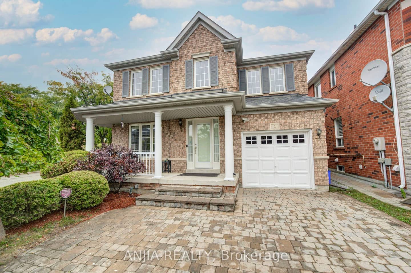 1 Aylesbury Gate, Markham, ON L6C 2R6