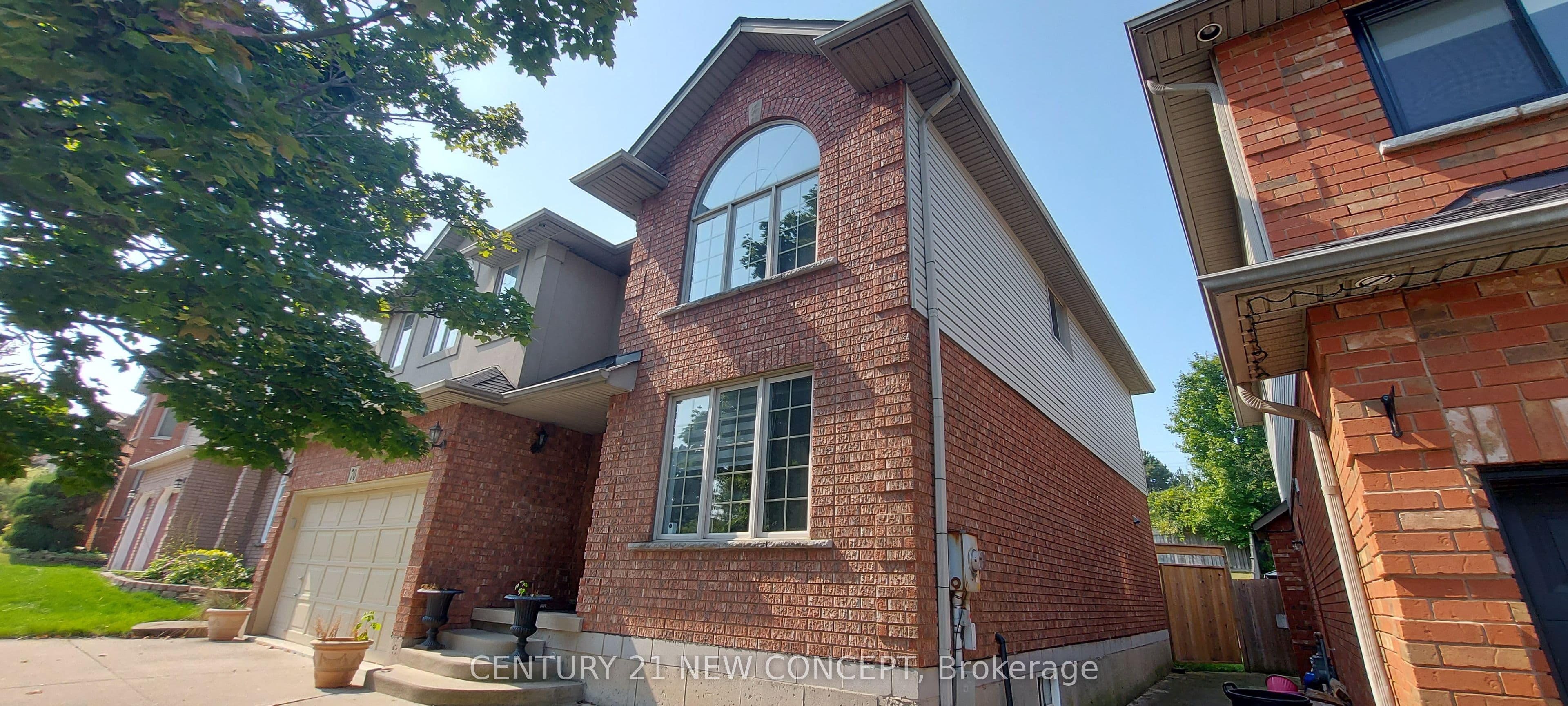 70 Cabriolet Crescent, Hamilton, ON L9K 1K6