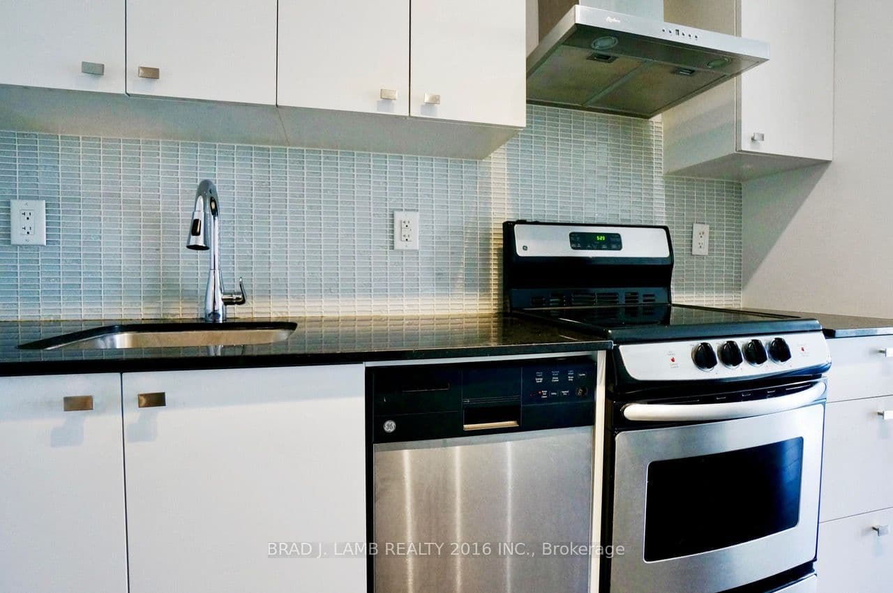 51 East Liberty Street 2211, Toronto, ON M6K 3P8