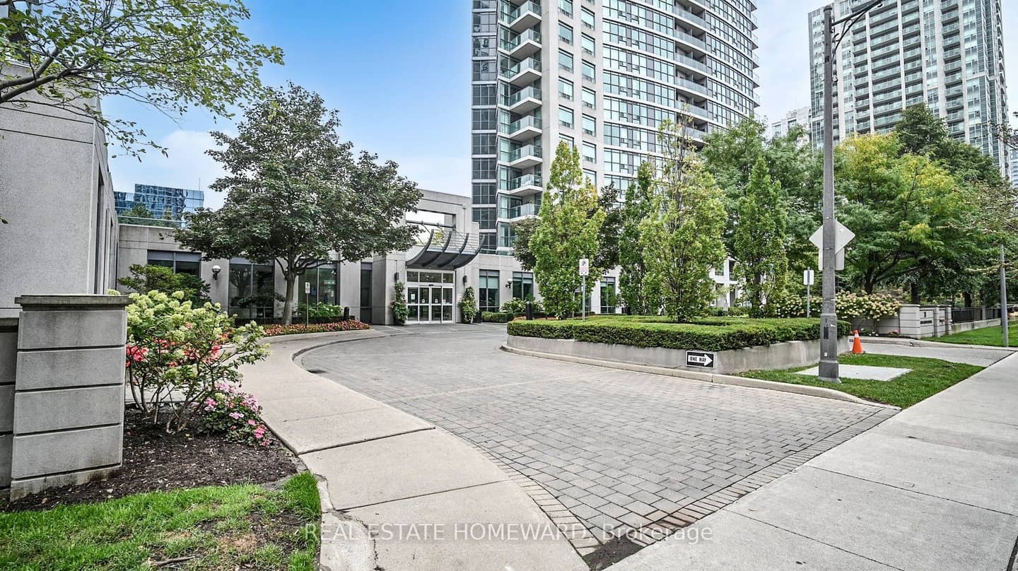 30 Harrison Garden Boulevard 1207, Toronto, ON M2N 7A9